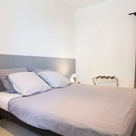 4 Personnes Vue Remparts Apartment Antibes